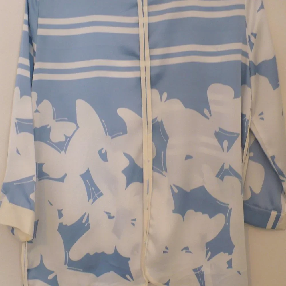 ❤️Top Ma Petite Francee Paris Blue & White Floral Blouse Size Medium - Picture 5 of 7